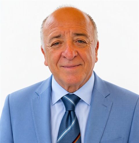 Arq. Ing. Dipl. César Leal